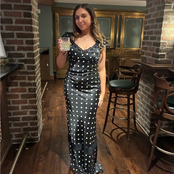 Meet your Posher, Taylor - Picture 2 of 4